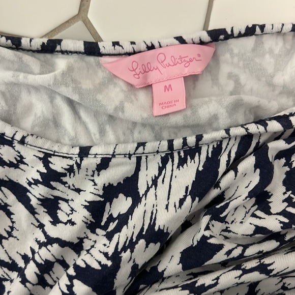 Lilly Pulitzer dress with shorts underneath - Picture 4 of 4